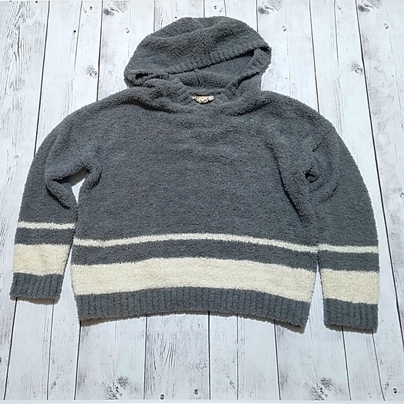 💜Pink Republic Large hooded sweatshirt